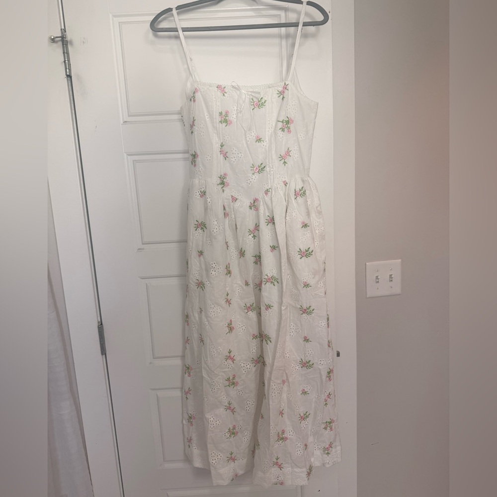 Vici- springtide muse eyelit floral midi dress